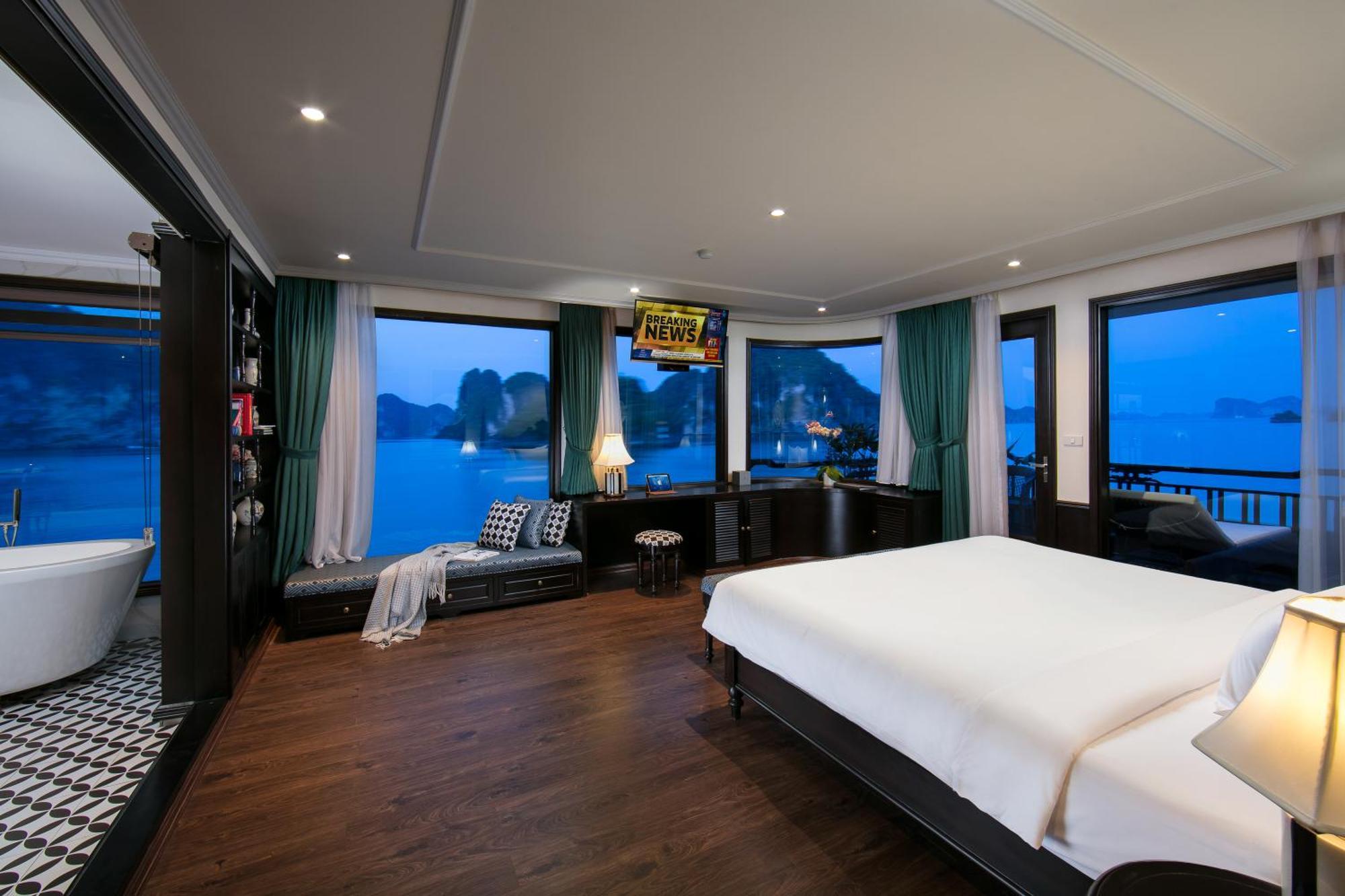 Genesis Luxury Regal Cruises 5* Hạ Long