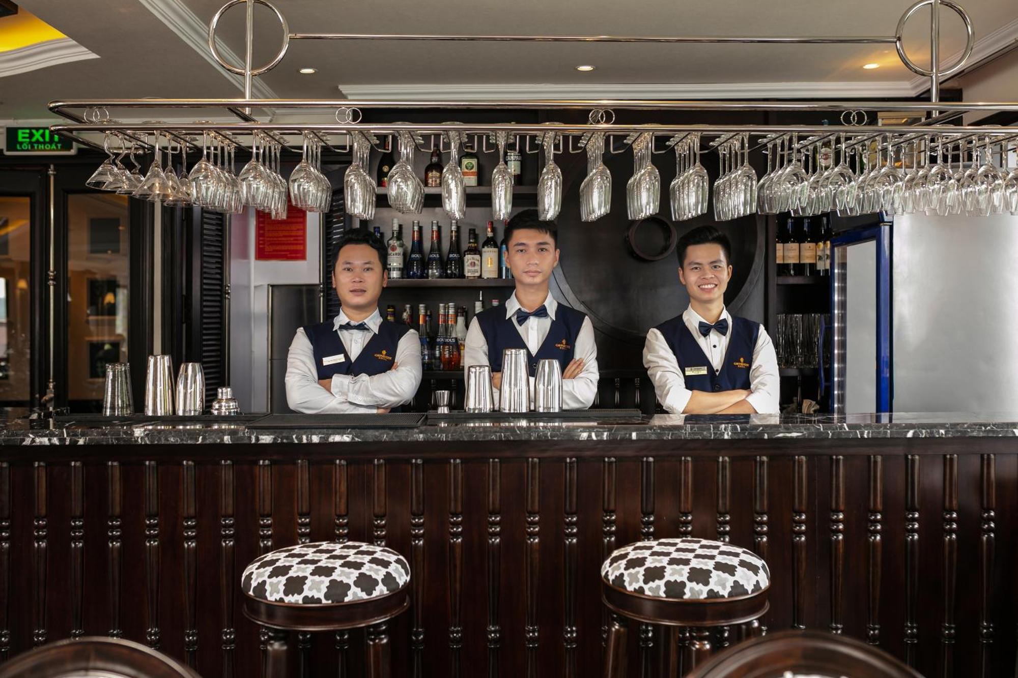  Genesis Luxury Regal Cruises Hạ Long